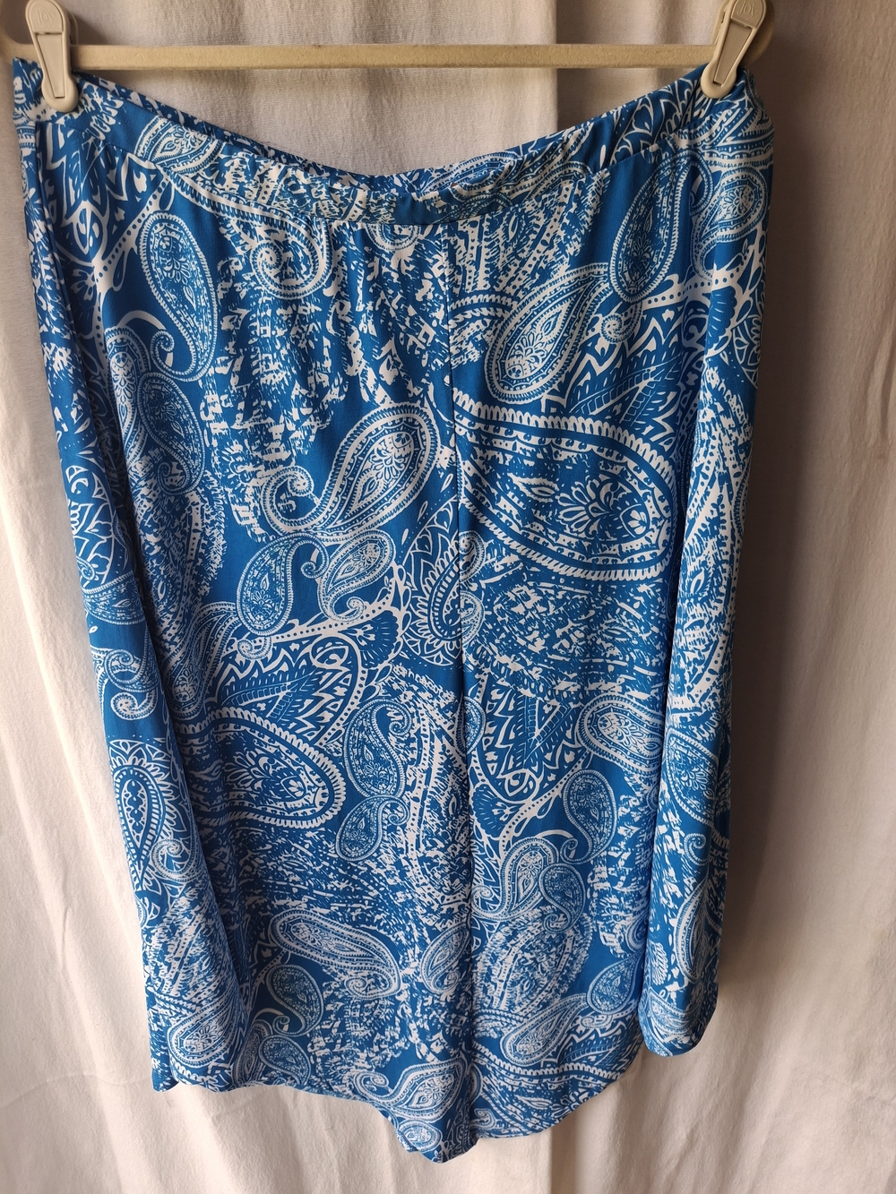 Chico's Blue & White Paisley Skirt Elastic Waist Asymmetric Hem Midi